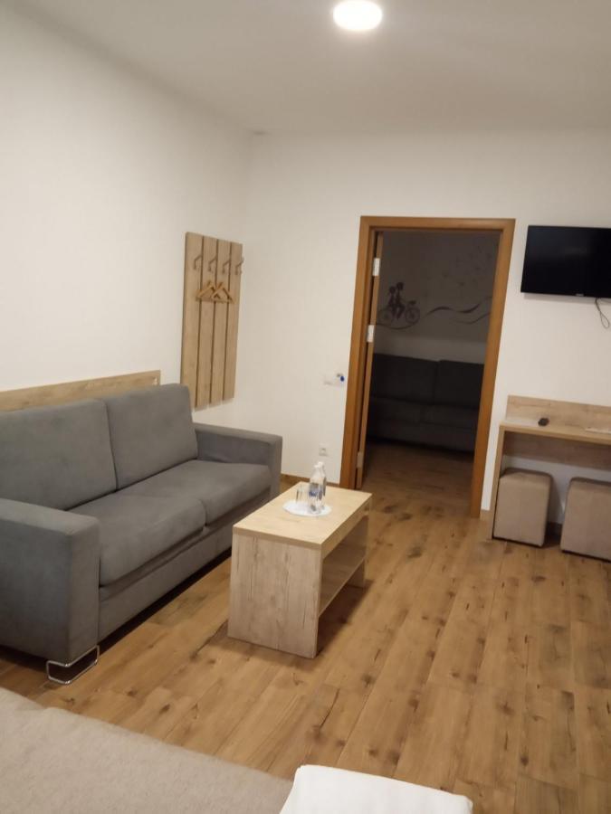 Hotel Bonus Kolomiya Buitenkant foto